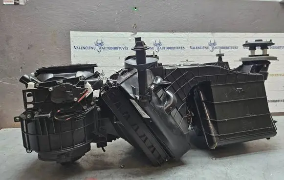 Porsche Cayenne (92A) Interior heater climate box assembly 7P5820005 52433834 301015230241