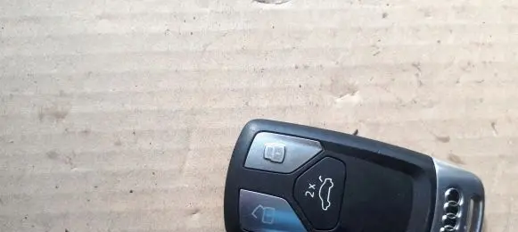 Audi A4 S4 B9 Ignition key/card 4M0959754AT