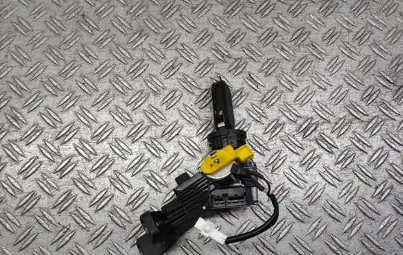 Fiat 500L Ignition lock 00519206820 0B365 61191200