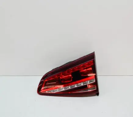 Volkswagen Golf VII Tailgate rear/tail lights 5G0945308G