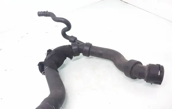 Audi A6 S6 C5 4B Engine coolant pipe/hose 4B0121101T