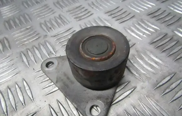Volvo S40, V40 Belt tensioner pulley F124274 F-124274