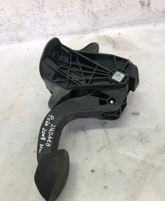 Clutch pedal