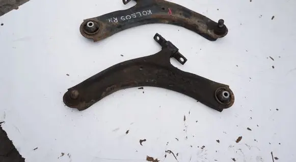 Renault Koleos I Front lower control arm/wishbone