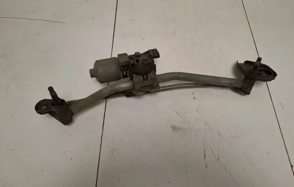 Front wiper linkage