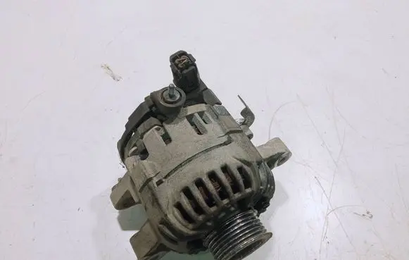 Toyota Yaris Generator/alternator 0124225053 195929090010 903925