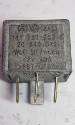 Volkswagen Touareg I Other relay 141951253B 20240072