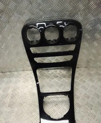 Mercedes-Benz C W205 Center console A2056805107