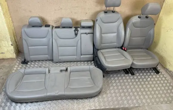 Seat set