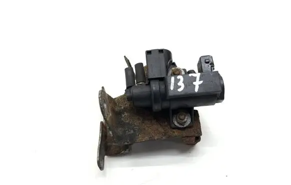 BMW 7 F01 F02 F03 F04 Turbo solenoid valve 7626351