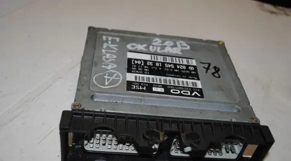Mercedes-Benz E W210 Engine control unit/module 0245451832