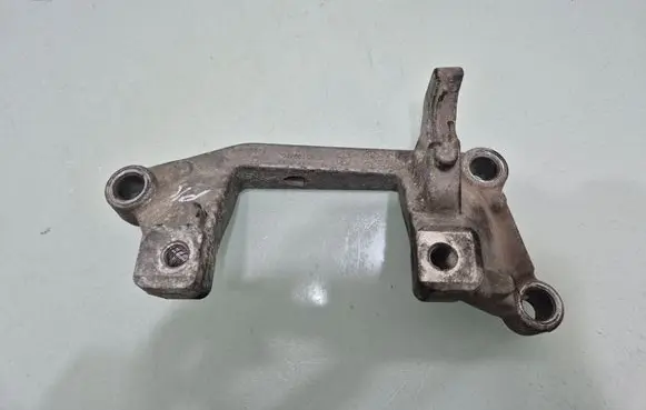 Dodge Journey Gearbox mounting bracket 04766159AB