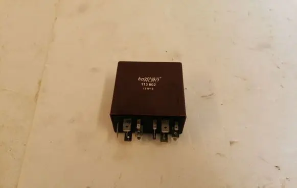 Seat Toledo II (1M) Window wiper relay 113602