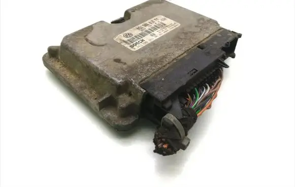 Volkswagen New Beetle Engine control unit/module 06A906018FM 0261206263 26SA6043