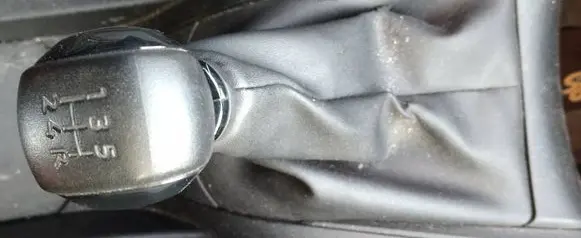 Peugeot 208 I Gear selector 