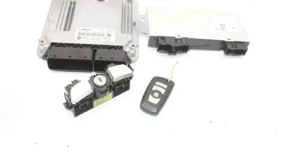 BMW 5 GT F07 Engine ECU kit and lock set 8573789 9318367