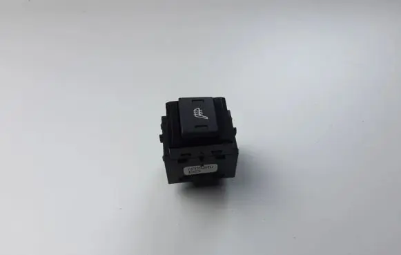 Land Rover Range Rover Sport L320 Seat heating switch YUF500120PVJ