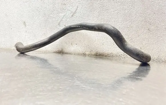 Volvo S60 Engine coolant pipe/hose 08671395