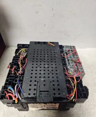 Volvo V70 Fuse box set 8645410 8645411