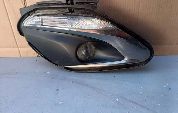 Peugeot 308 Front bumper turn signal AA36136989 9678039280 AA36136869