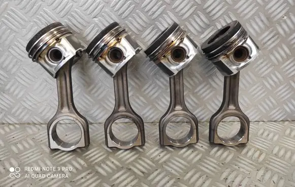 Peugeot Partner Piston with connecting rod