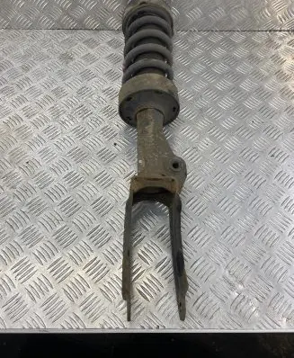 Volkswagen Touareg II Front shock absorber/damper