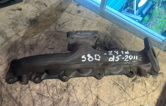 Volvo S80 Exhaust manifold 31219856