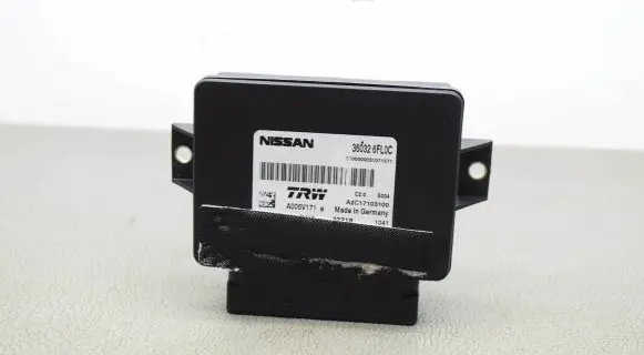 Nissan Qashqai Rear brake EMF control unit/module 360326FL0C