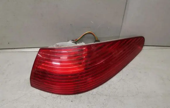 Peugeot 607 Rear/tail lights