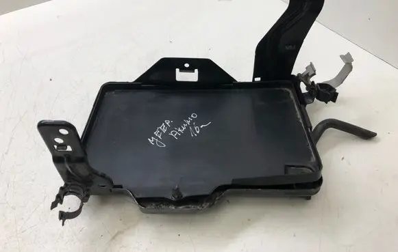 Battery tray