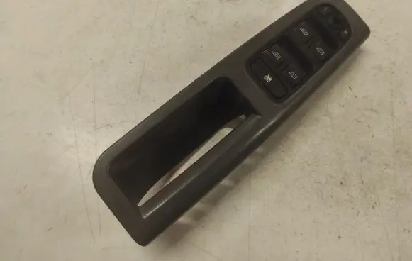 Volvo V50 Electric window control switch 8879473 3865