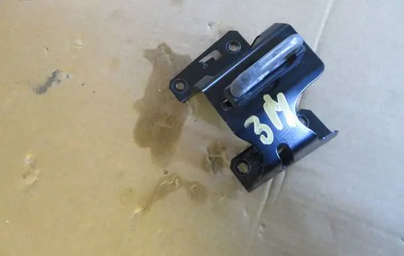 Volvo XC40 Engine bonnet/hood lock/latch loop/hook 32244455