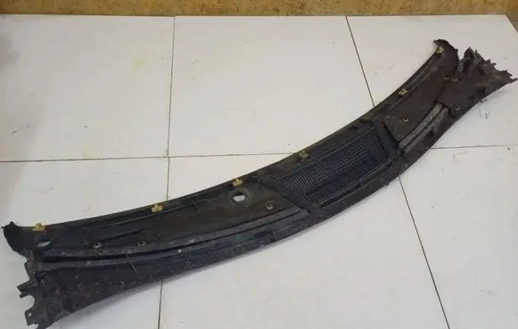 Mazda Premacy Wiper trim 