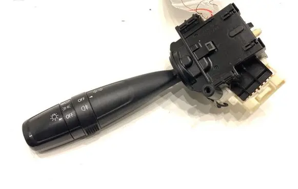 Suzuki Swift II Other switches/knobs/shifts 173744