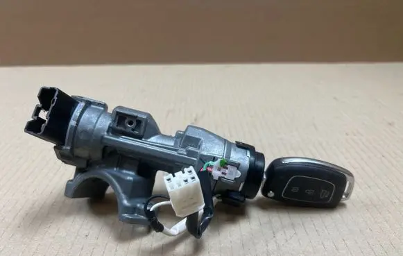 Hyundai i20 (PB PBT) Ignition lock 
