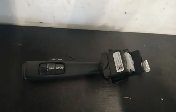 Volvo V70 Indicator stalk FBYDA 31264162 09NV010259BBCH