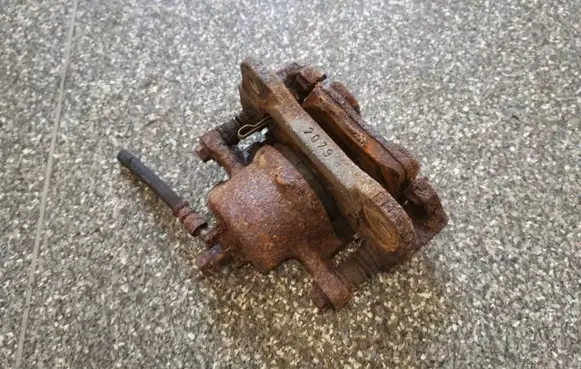 Nissan Pixo Front brake caliper