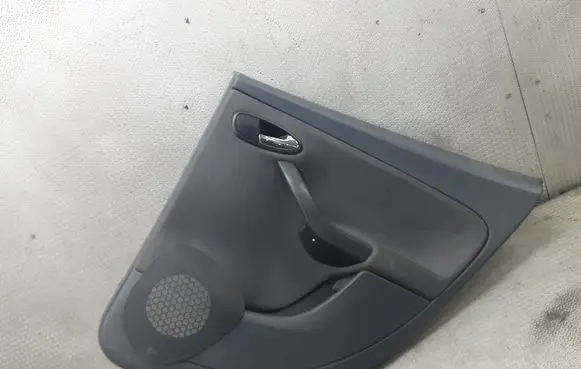 Seat Altea XL Rear door card panel trim