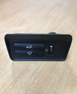 Land Rover Range Rover L405 Tailgate opening switch CPLA11654AA