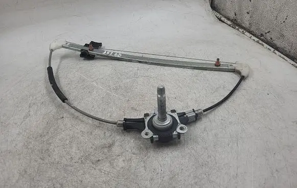 Mazda 3 I Rear window lifting mechanism without motor 