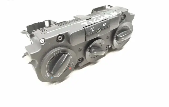 Volkswagen Tiguan Climate control unit 5M2820045A