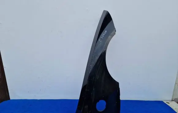 BMW Z4 E85 E86 Fender 04Y161