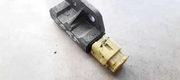 Nissan X-Trail T30 Airbag deployment crash/impact sensor