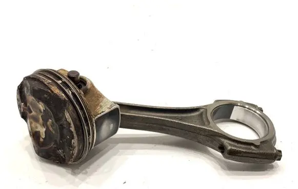 Mazda 3 Piston with connecting rod 