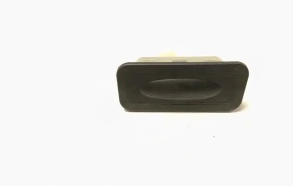 Renault Clio IV Tailgate/boot open switch button 8200385516