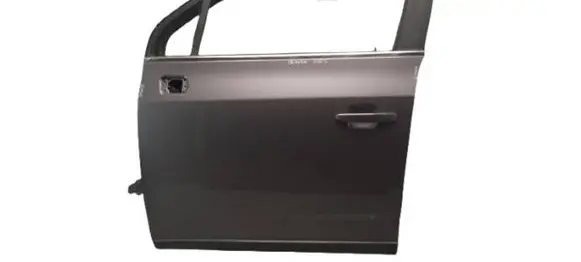Chevrolet Orlando Front door
