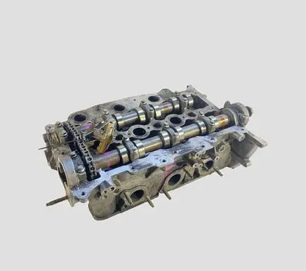 Land Rover Discovery 4 - LR4 Engine head PM9X2Q 6090CA