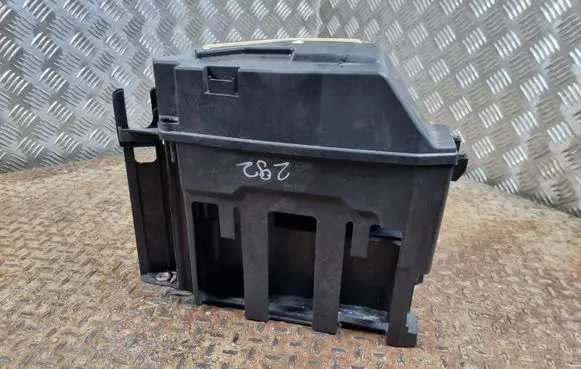 Other engine bay part