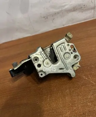 Mercedes-Benz E W210 Tailgate/trunk/boot lock/catch/latch 2027300635 D1485