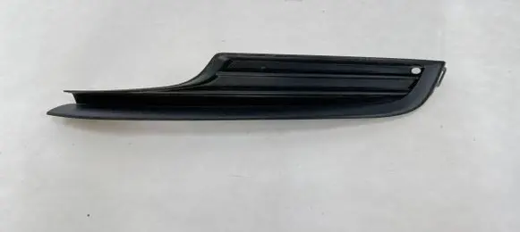 Volkswagen Golf VII Front bumper lower grill 5G0853665